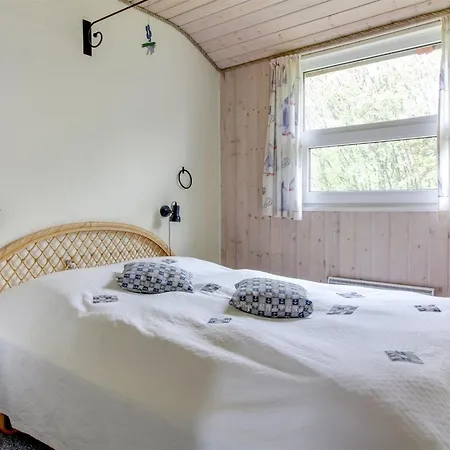 Feriehus Gudni - 250m From The Sea By Interhome
